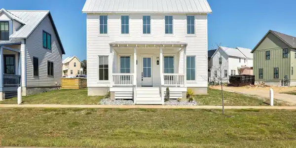 39 Lower Greenway