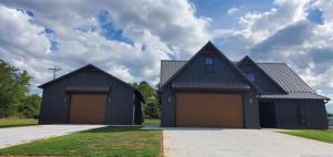 27 Cross Creek Road S