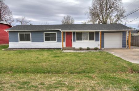 303 E Fry Place