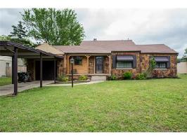 306 E 10th Street