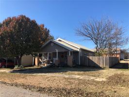 1024 W 11th Street W