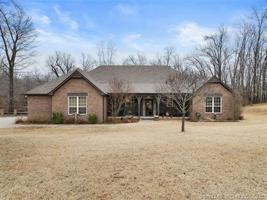 332 Lakeview Drive