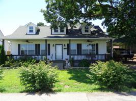 602 E Elm Street