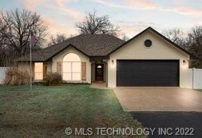 24 Hummingbird Lane