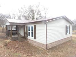 352 Lakeside Drive N