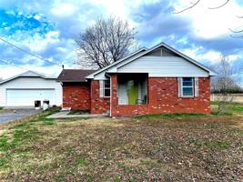 1356 W Chambers