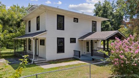 512 Cherokee Street