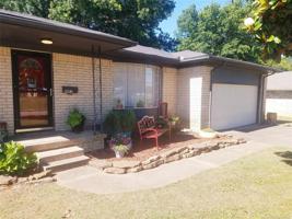 1807 Summit Drive