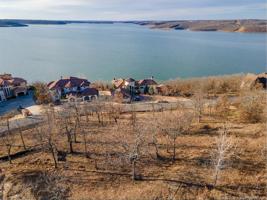 8 Shoreline Drive