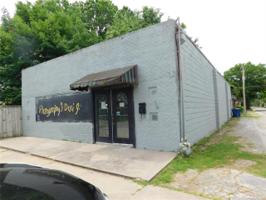 401 E 5th Street