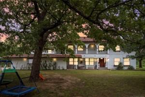 28749 Pea Ridge Drive