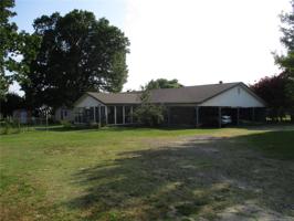 417566 E Road
