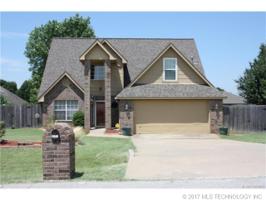 1120 S Hummingbird Circle