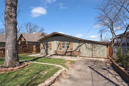 360 Lakeview Drive