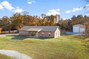 2570 E Meadowood Drive