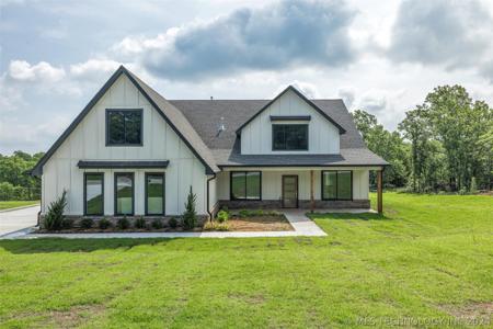 110 Pelican Point Place