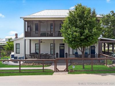 42 Redbud Street