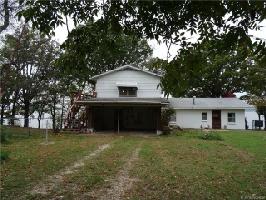 8 Lakeside Drive