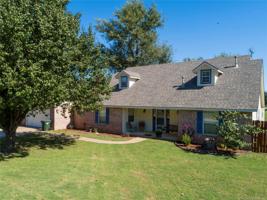 911 N Ponca Drive
