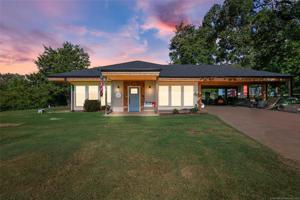 2321 W Crosswinds Circle
