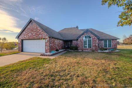 1602 W 131st Street N