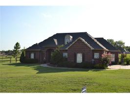 15560 Colonial Lane