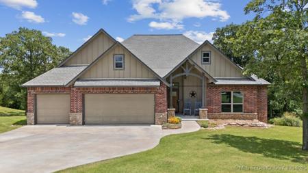 2223 White Oak Way