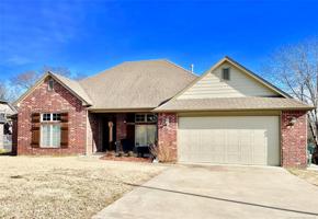 1202 N Faulkner Drive