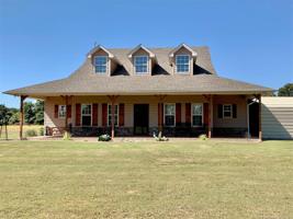 2219 Lark Road