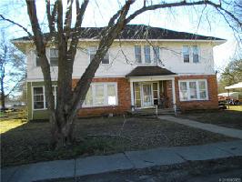 224 E 8th Street