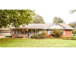 304 N Will Rogers Loop E