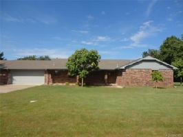 104 W Lakeside Drive