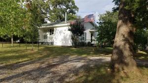 96 Lakeshore Place