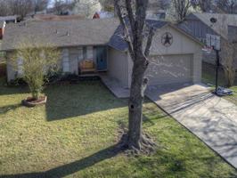 1117 W School Court
