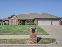 919 Willow Creek Drive