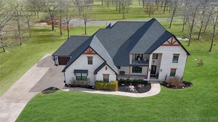 982 Edgewater Boulevard