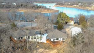 1121 Mayfield Road