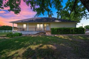 18713 E 450 Road
