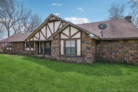 14798 E 500 Road