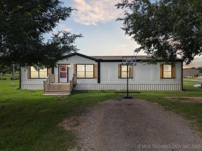5682 W Country Road