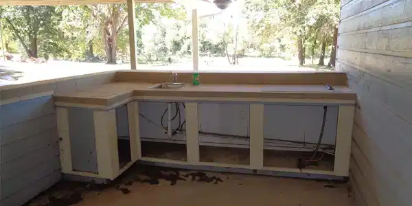 Image 2: Walk through the breezeway and arrive at an outdoo