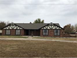 406 N Will Rogers Loop W