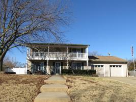 126 Lakeview Drive