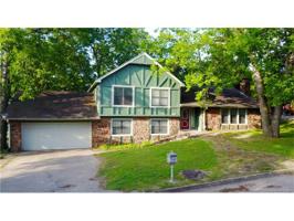1921 W 4th Place S
