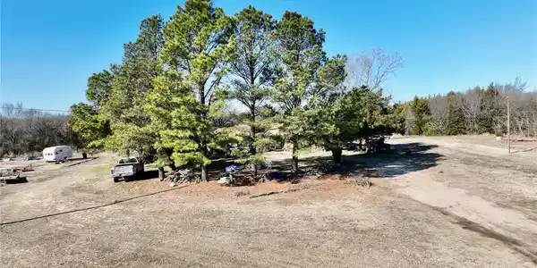 Image 2: ALMOST 12 ACRES IN PRIME AREA