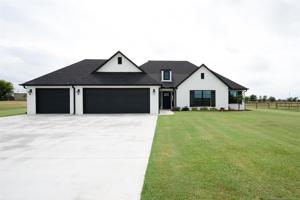 2824 Crosscreek Drive