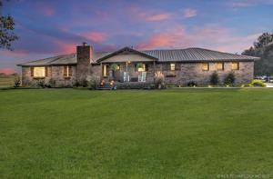 1568 W 163rd Street