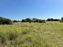 N Chickasaw Trail