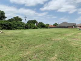 211 NE Beecher Lane