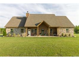 564 Bluebird Lane